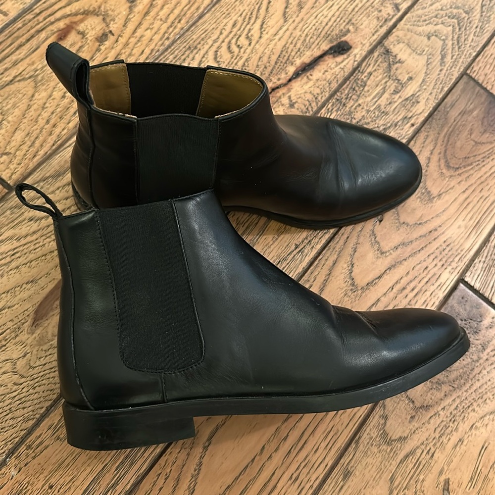 Everlane Chelsea Boot size 8